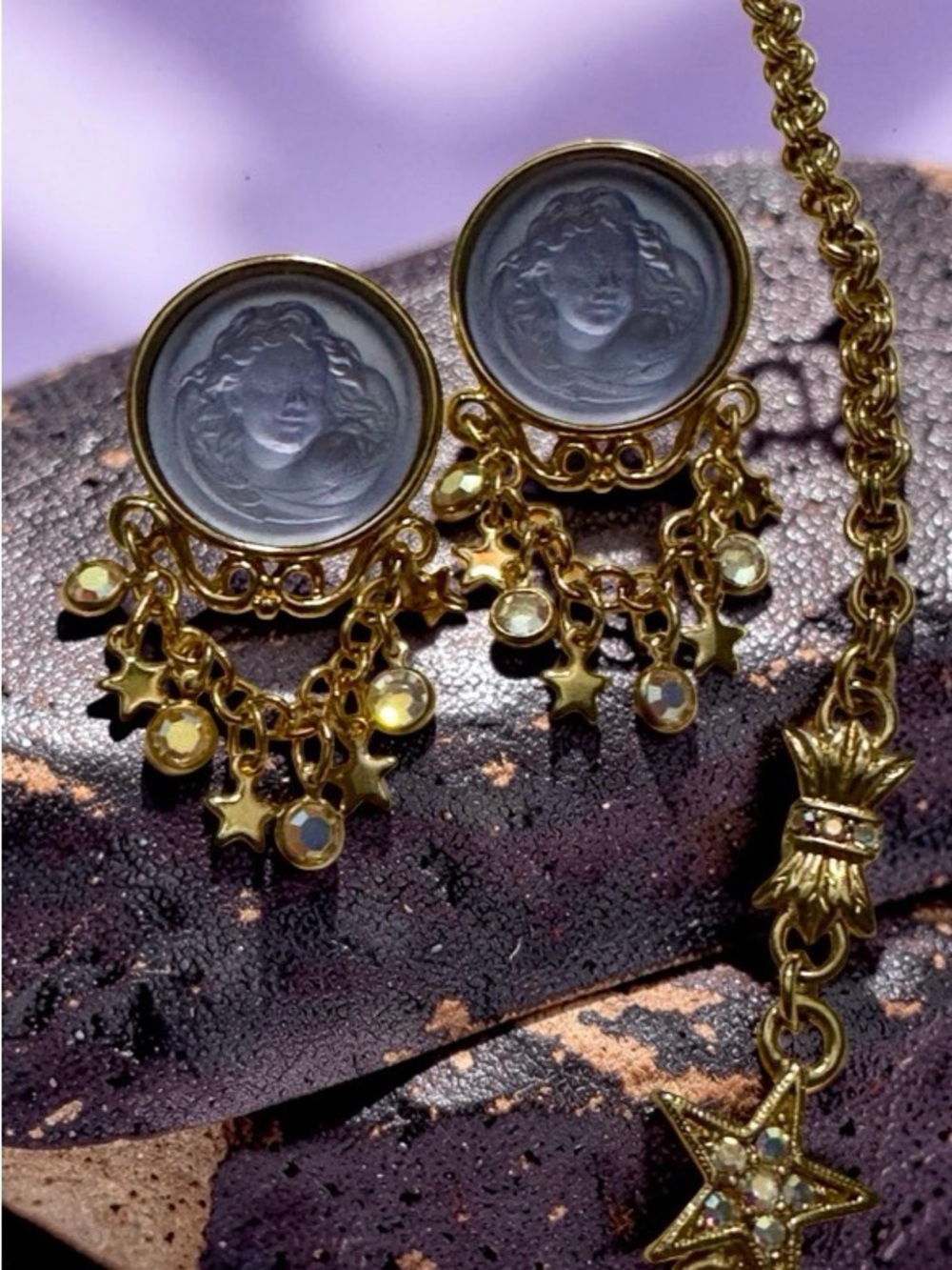 Vintage Signed Kirks Folly Gold-Tone Celestial Cameo Medallion Necklace Earrings - Picture 5 of 8